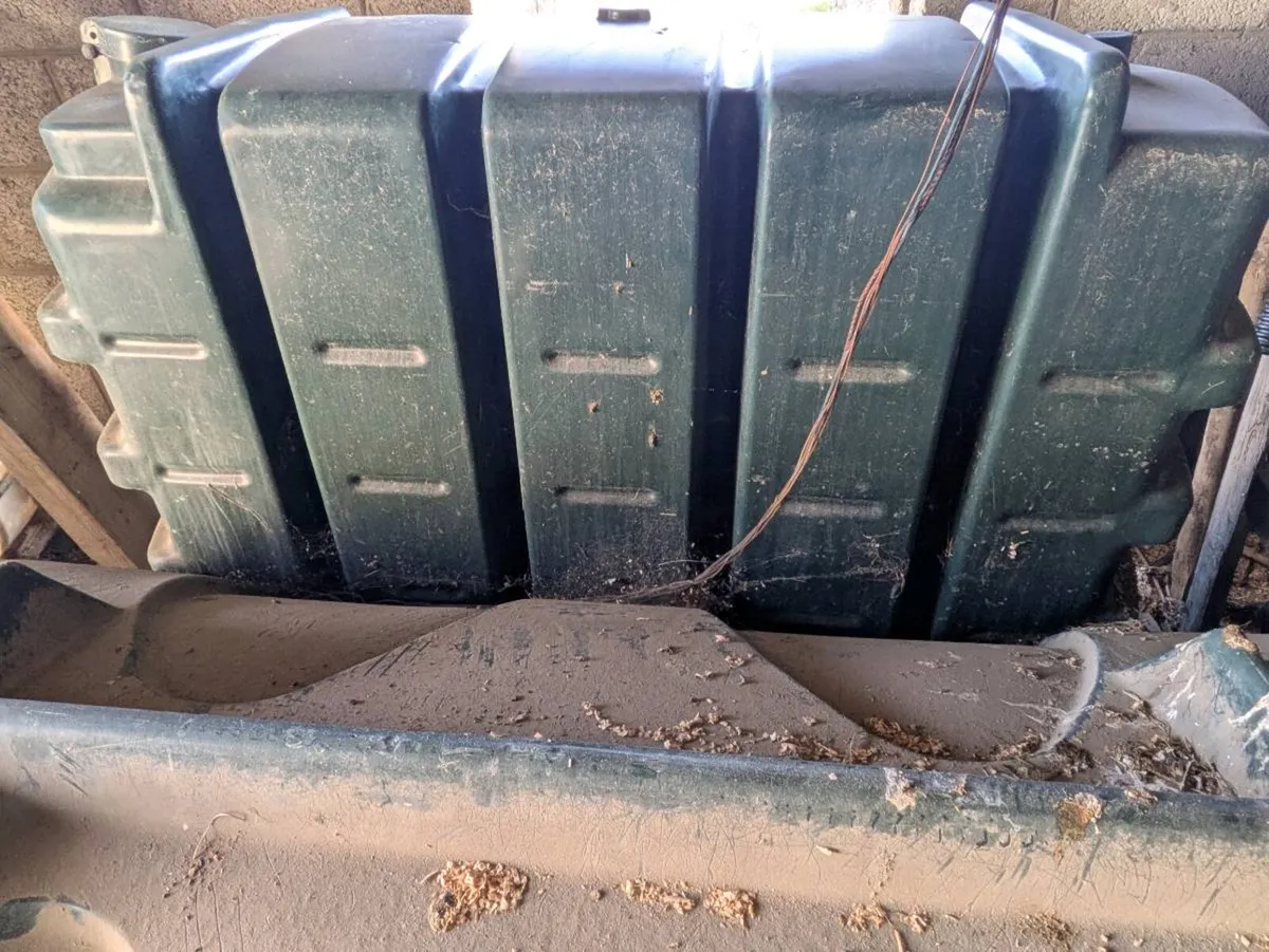 Fuel tanks - Image 2