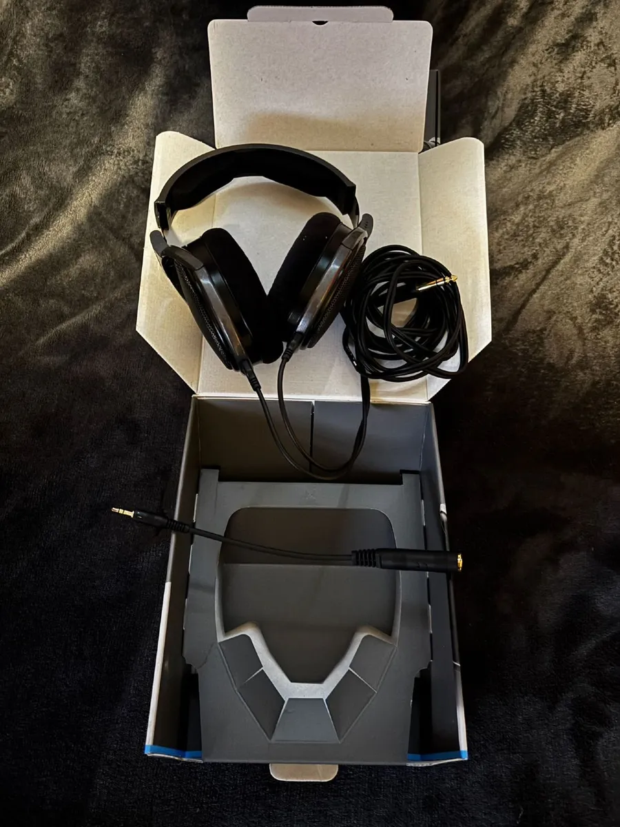 Sennheiser HD 650 Professional Studio Headphones - Image 3