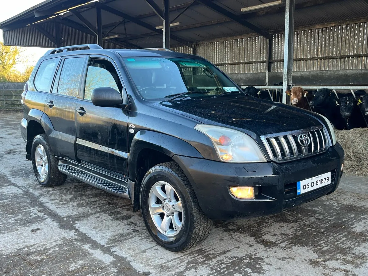 2005 LANDCRUISER CREWCAB LC5 - Image 1