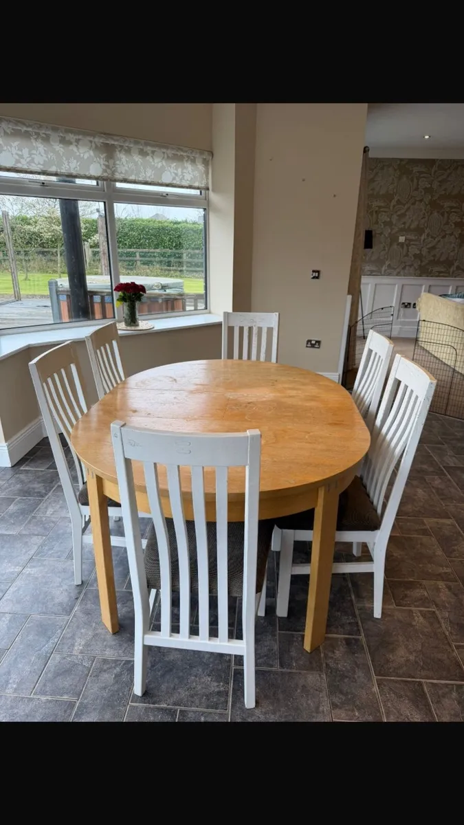 Dining room table and chairs - Image 3