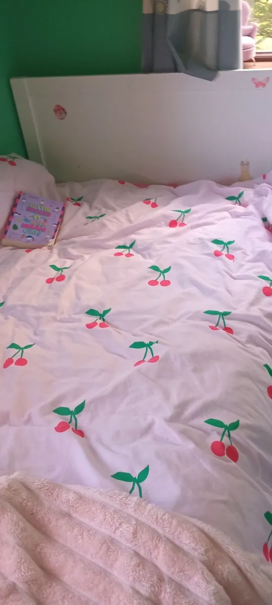 Free single beds - Image 2