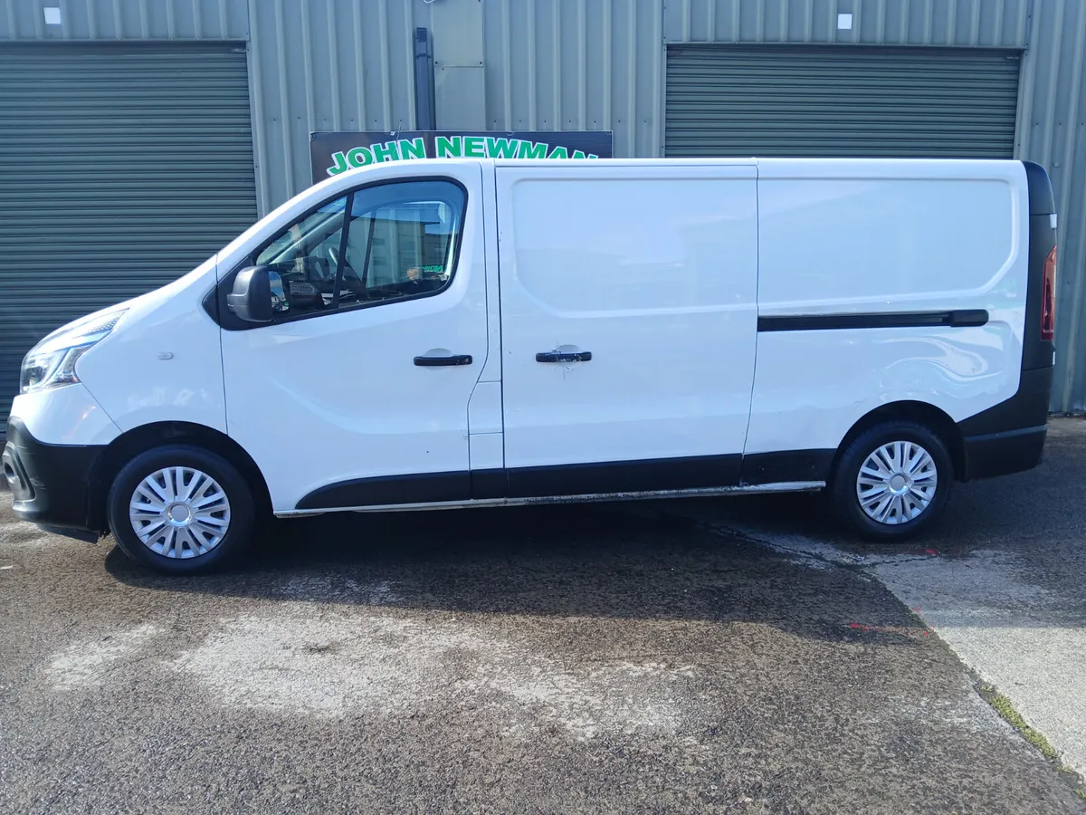 Renault Trafic 2litre  lwb 2020 1 owner - Image 3
