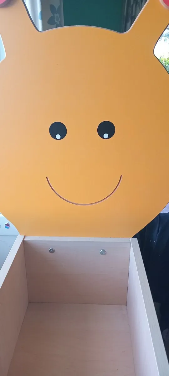 Kids bookcase - Image 1