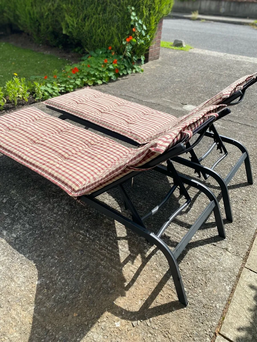 Sun loungers - Image 3