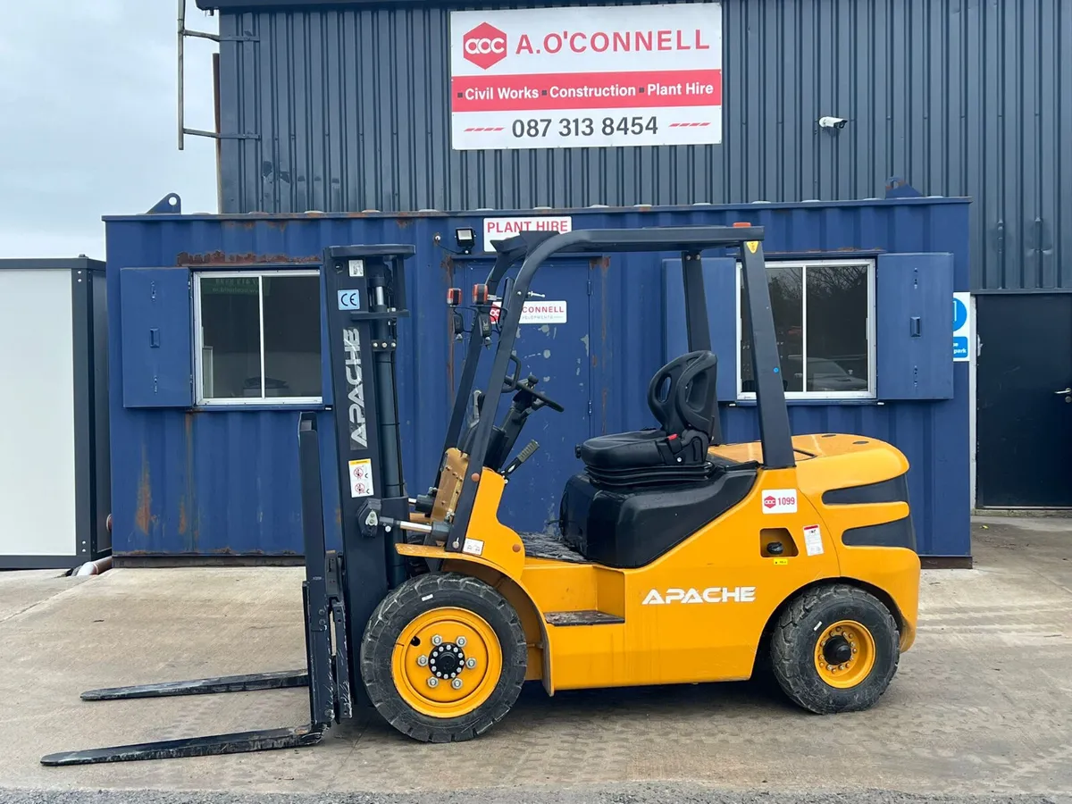 Apache Forklift  (NEW) - Image 1