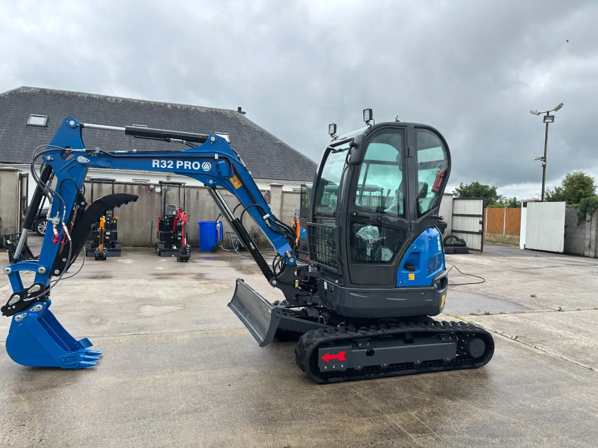 Rippa R32 Pro... 3.2 Ton Excavator... - Image 2