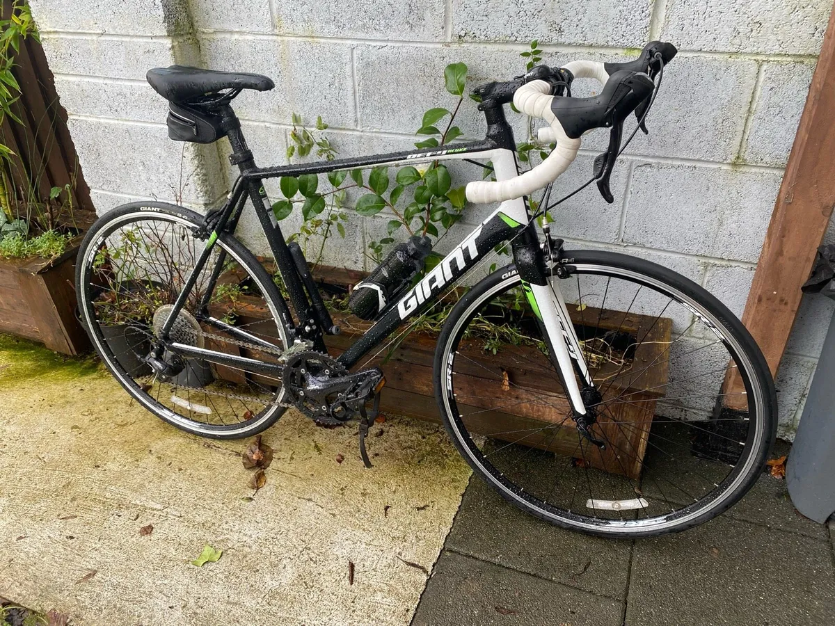 Giant defy 3 Large 22 inch frame - Image 2