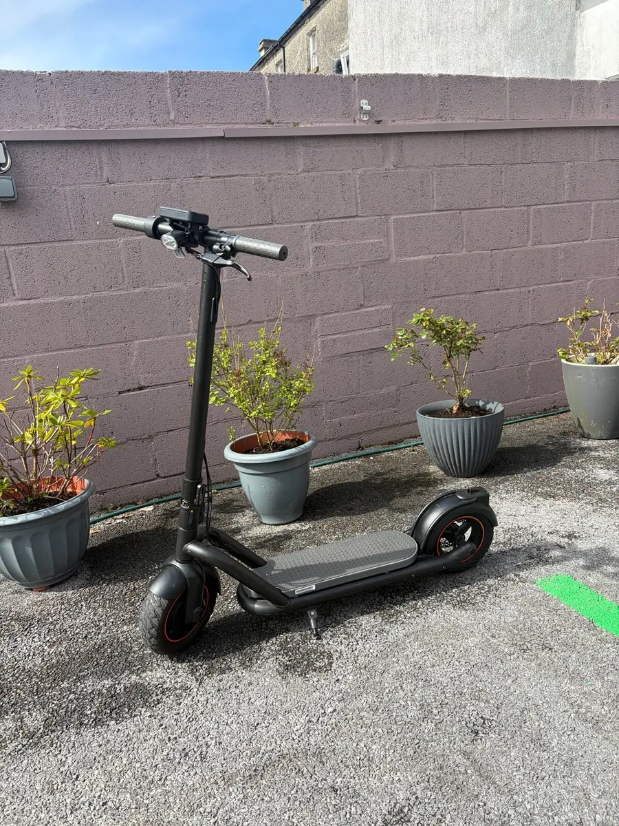 Electric scooter - Image 1