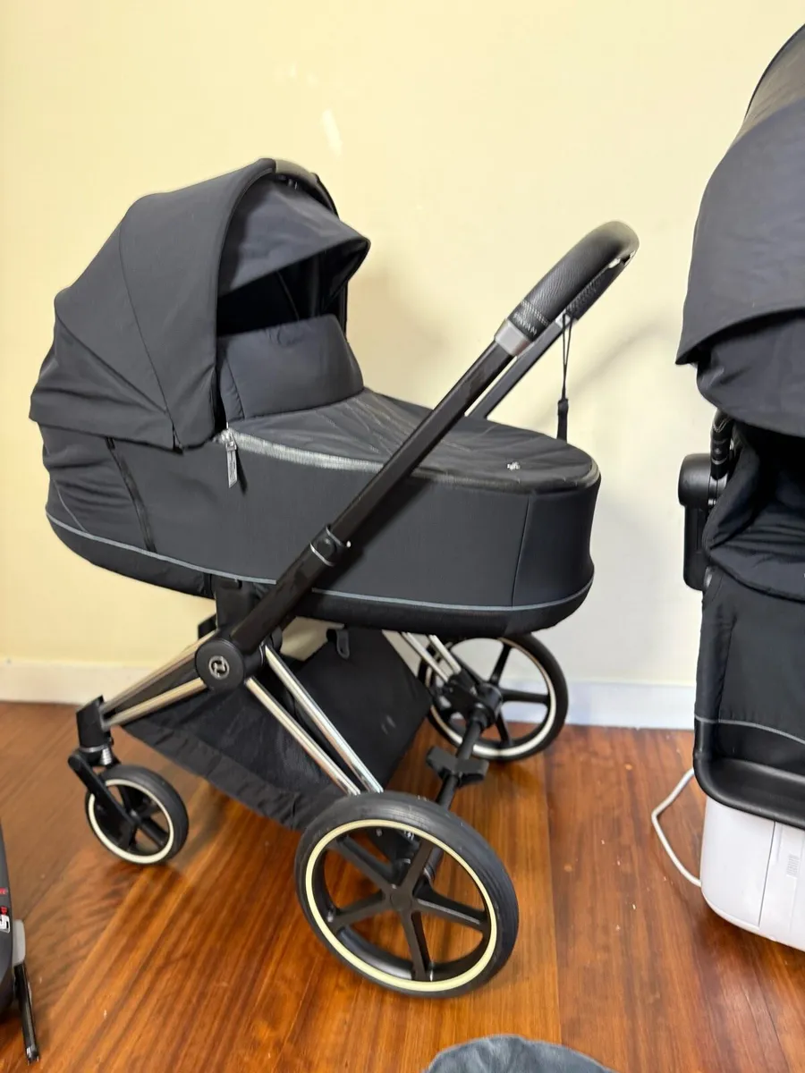 Full Cybex Priam car seat isofix pram buggy - Image 2