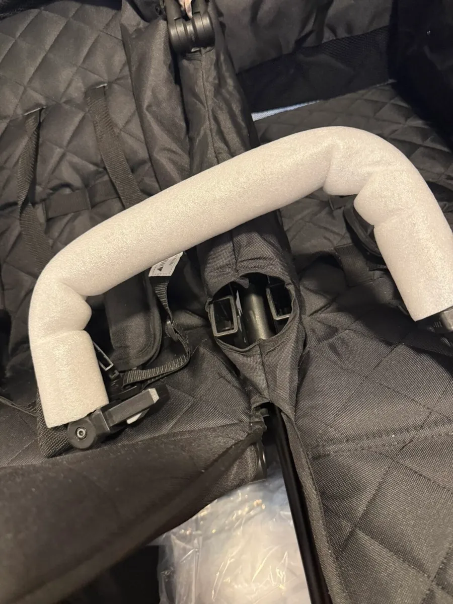 ickle bubba Venus double stroller - Image 4