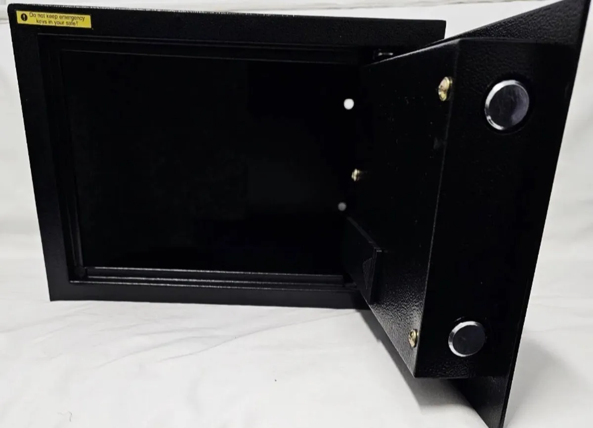 NEW 16L Electronic Safe for Home/Office 25x25x35cm - Image 2