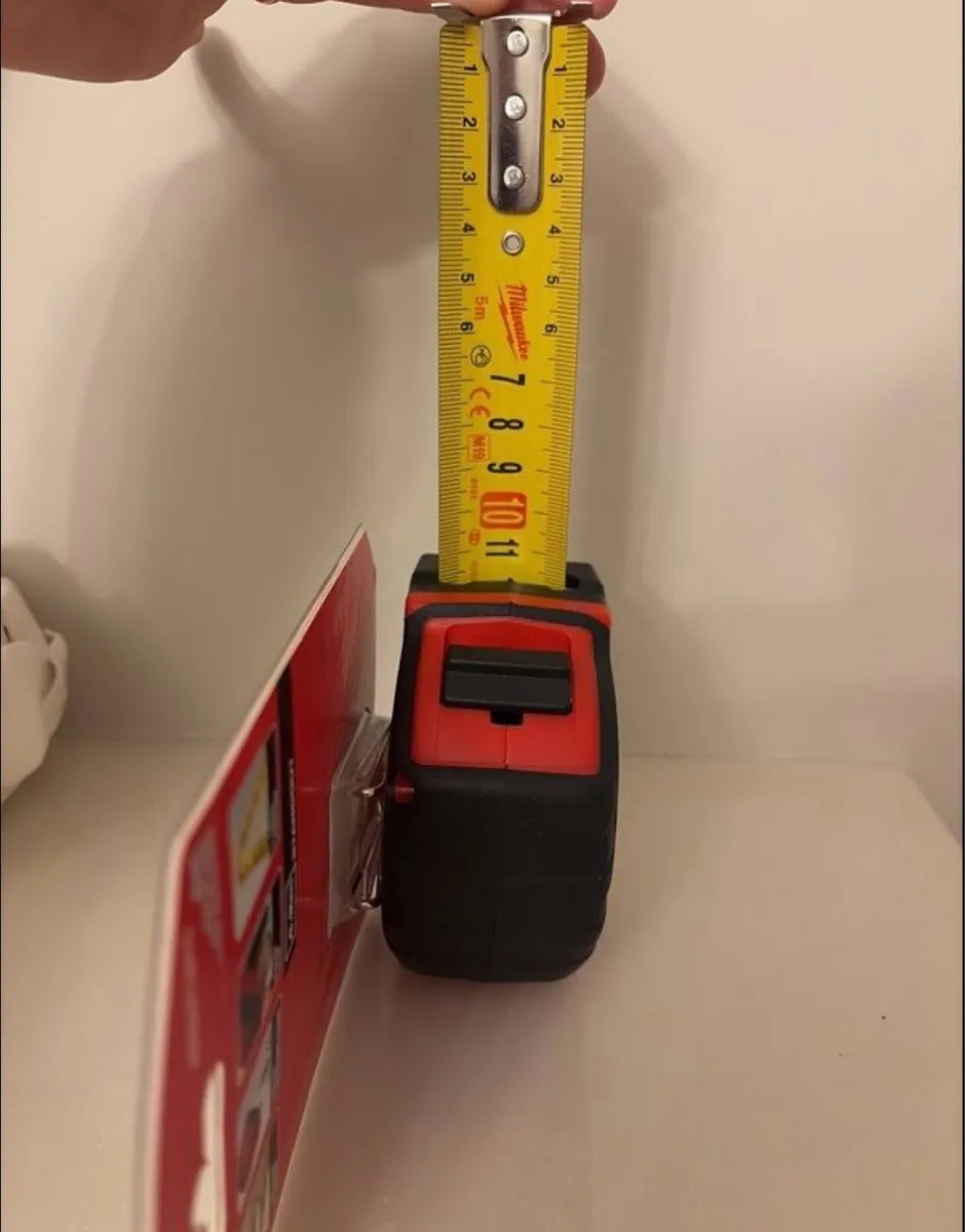 Milwaukee Measuring Tapes - Image 4