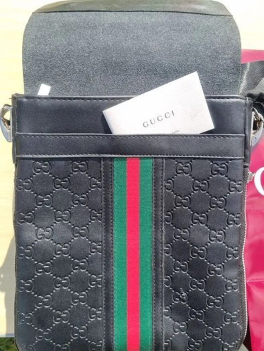 Black Gucci messenger bag - Image 3