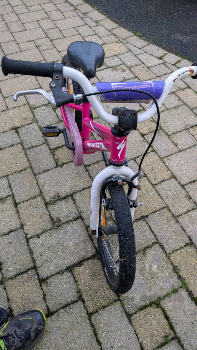 Girls bike - Image 3