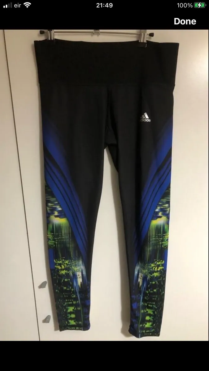 Ladies adidas leggings size 12/14 €15 - Image 1