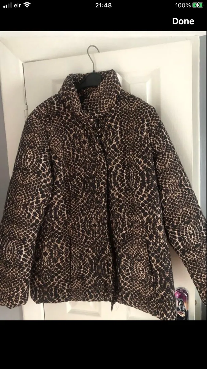 Ladies stunning jacket size 20 €10 - Image 1