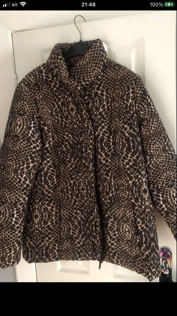 Ladies stunning jacket size 20 €10 - Image 2