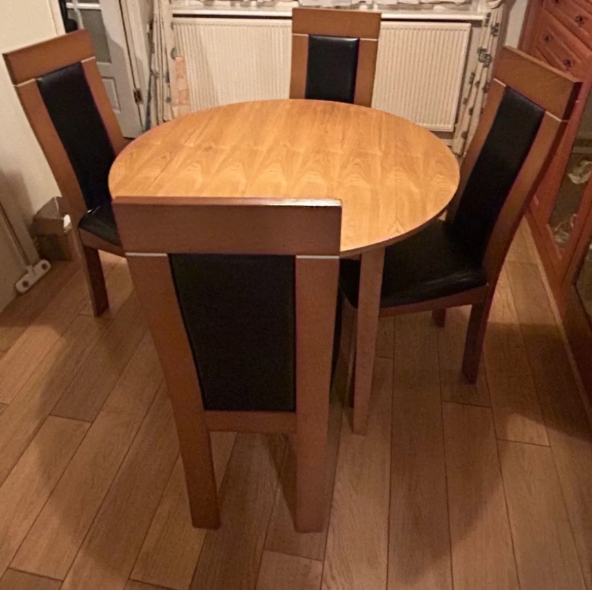 Dining Table and 4 chairs - Image 1