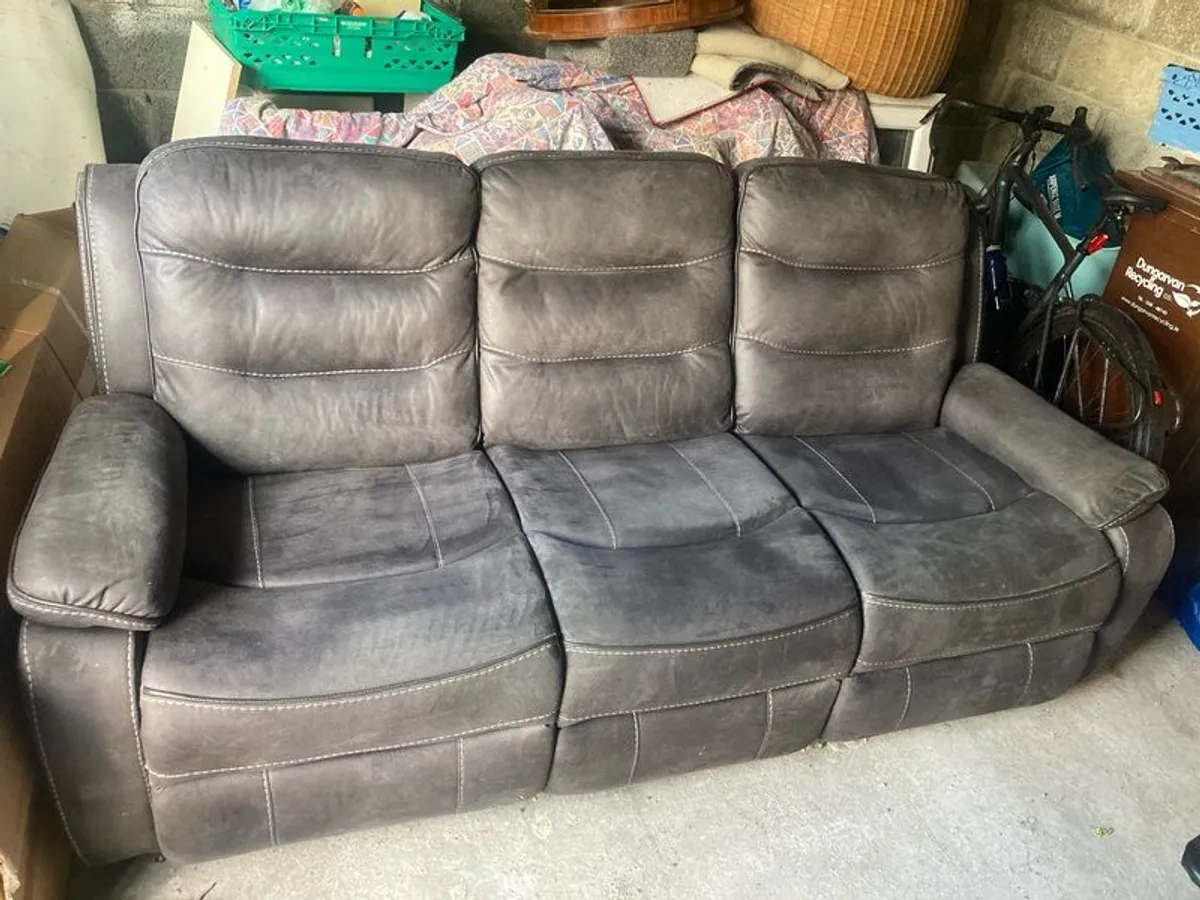 3 Seater Leather Reclining Sofa - Image 1