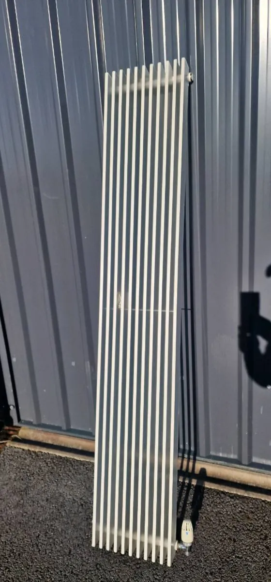 Vertical Radiator 31cm x 180cm