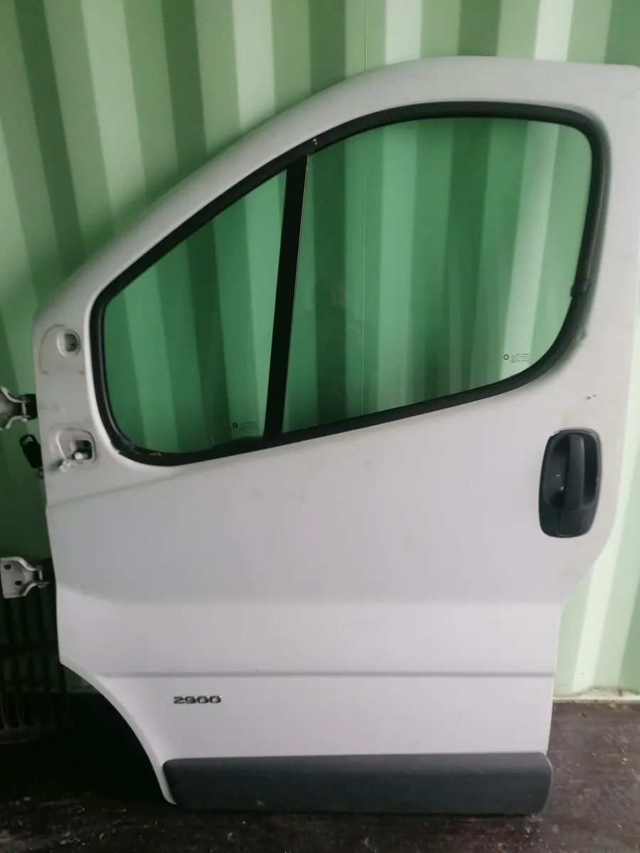 Vauxhall Vivaro  2009 - Image 2