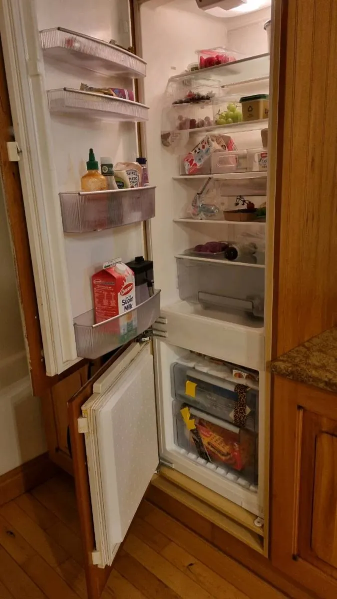 Integrated fridge freezer Neff - Image 2