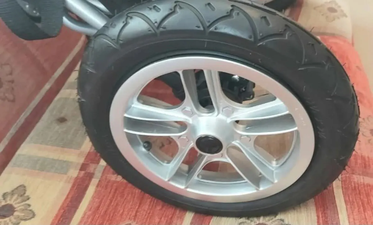 Brand new Trekker combination buggy & pram - Image 2