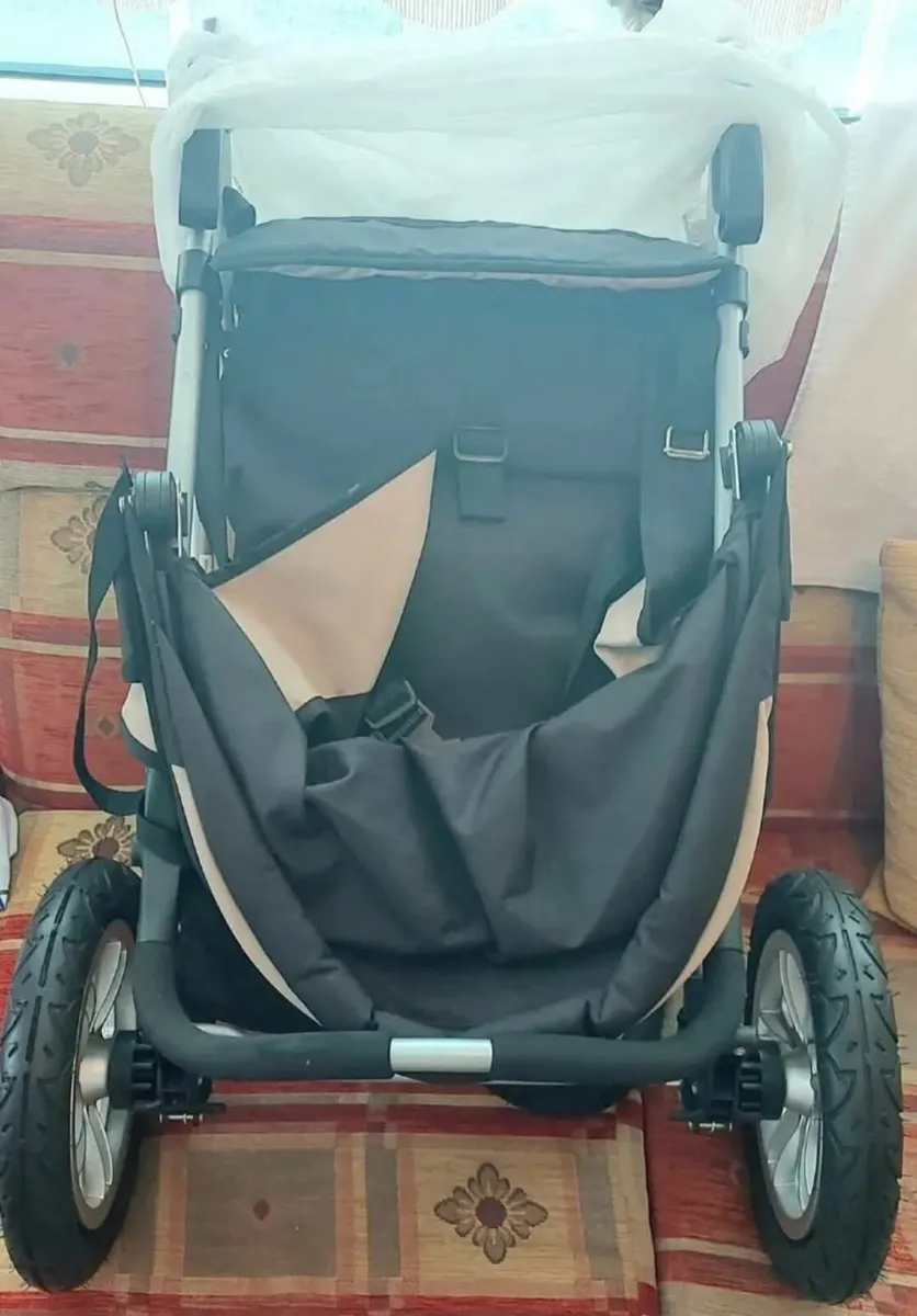 Brand new Trekker combination buggy & pram - Image 3