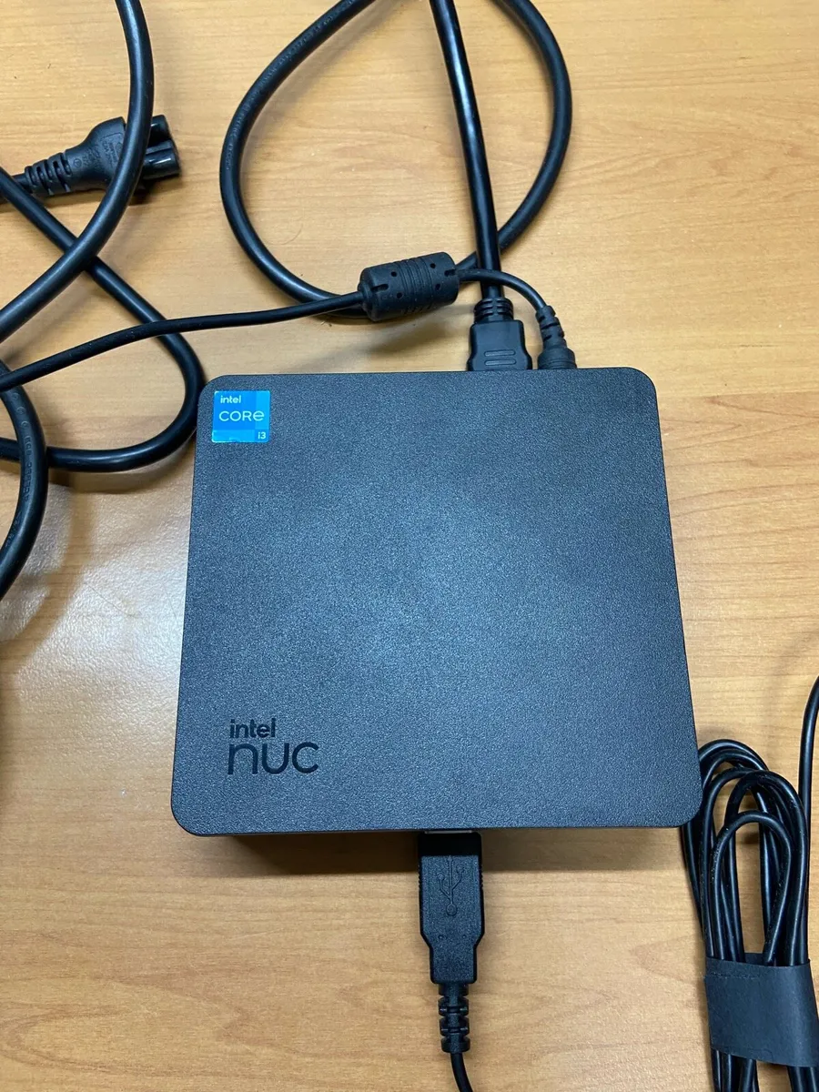 Intel NUC Pc for sale i3 pro 8/256 w11 - Image 1