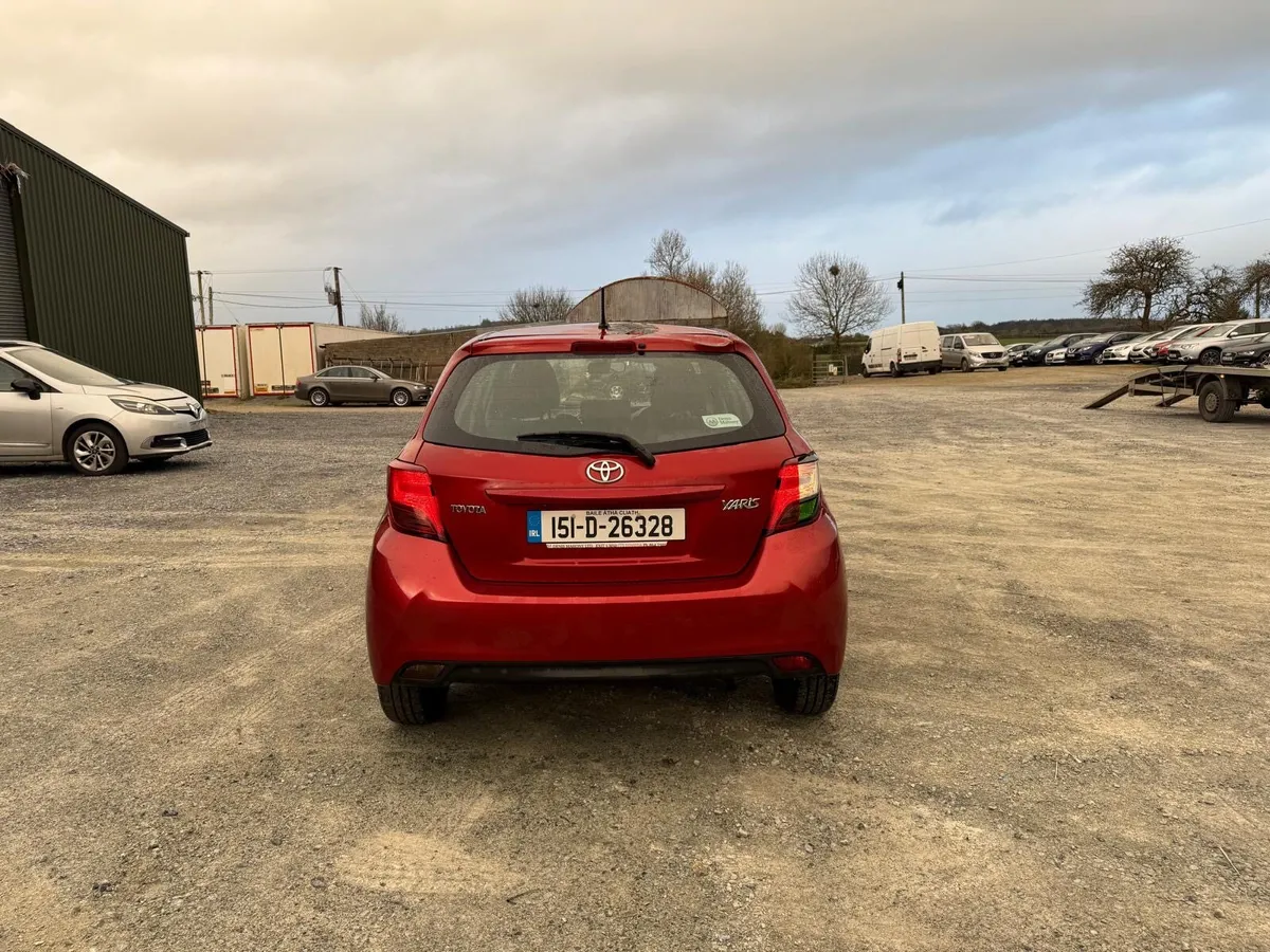 2015 Toyota Yaris 1.0 petrol - Image 4