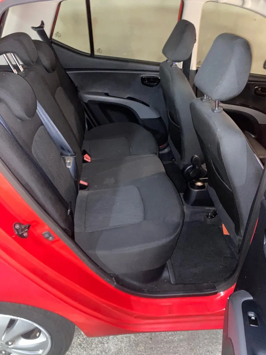 Hyundai i10 2011 - Image 2