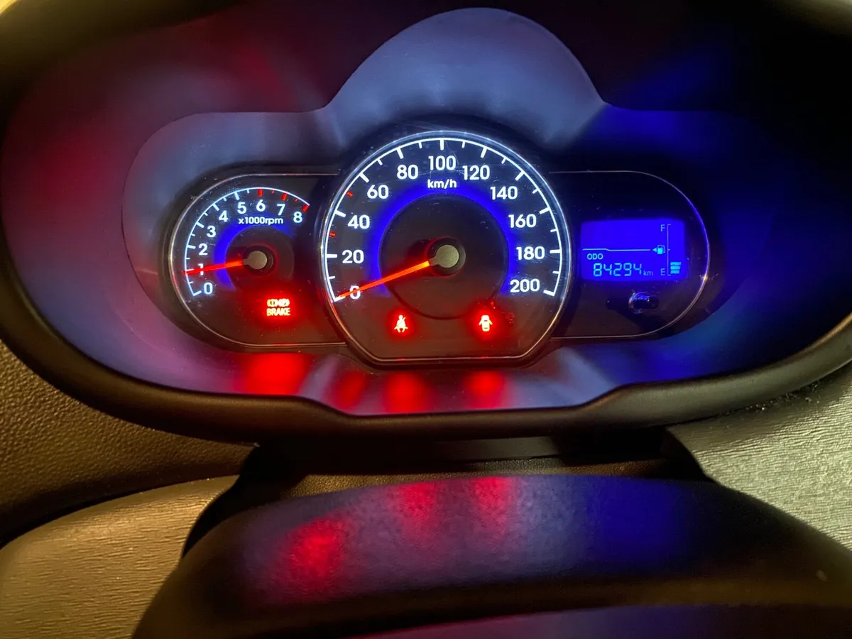 Hyundai i10 2011 - Image 4