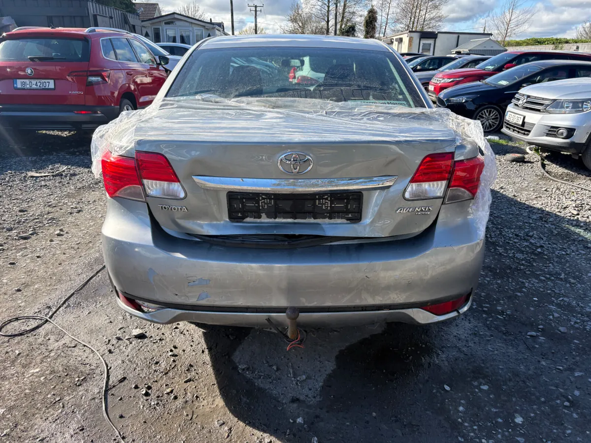 2015 Toyota Avensis 2.0 D4D - Image 4