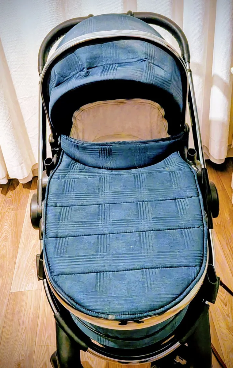 Icandy peach pram and buggy - Image 4