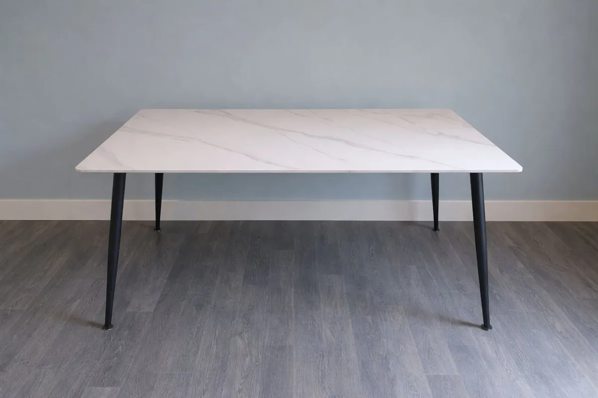 Dining table and 6 Chairs - Image 1