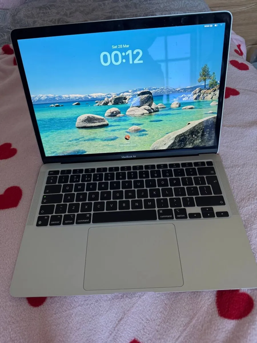 MacBook Air 2020 M1 - Image 2