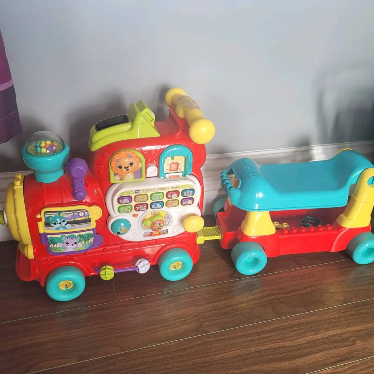 Vtech kids toys treehouse and train