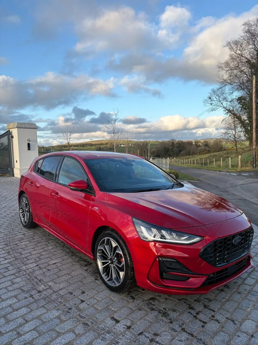 2025 Ford Focus ST-Line X - Image 1