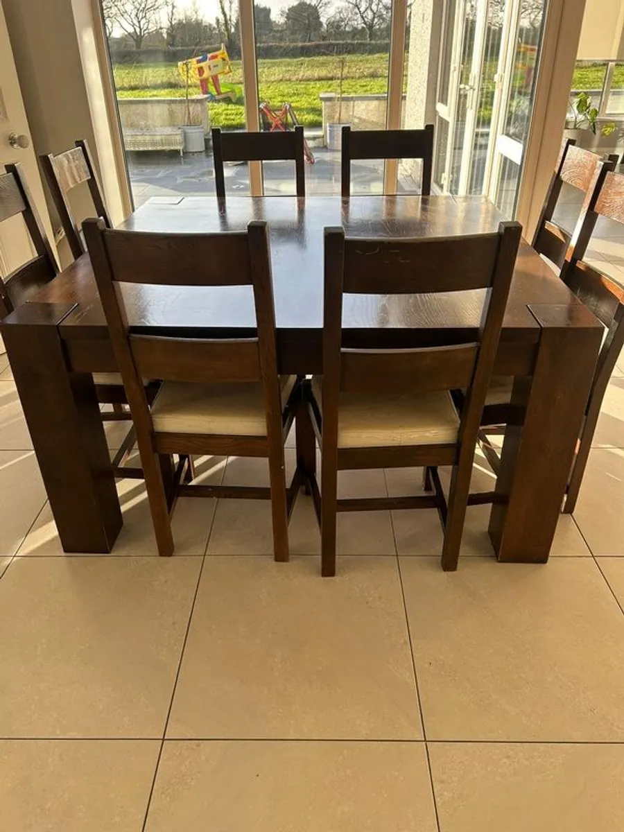 table and chairs - Image 4