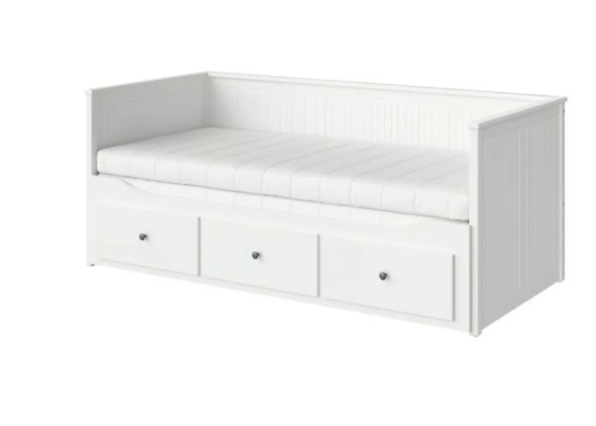 bed - Image 1