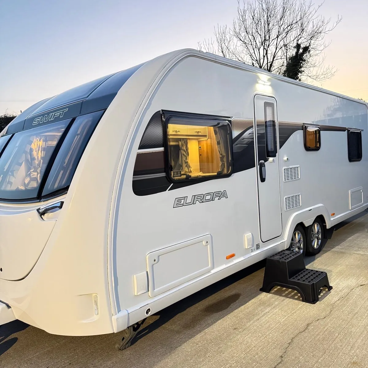 Swift Europa Super 840 6 Berth 8Ft Wide - Image 1