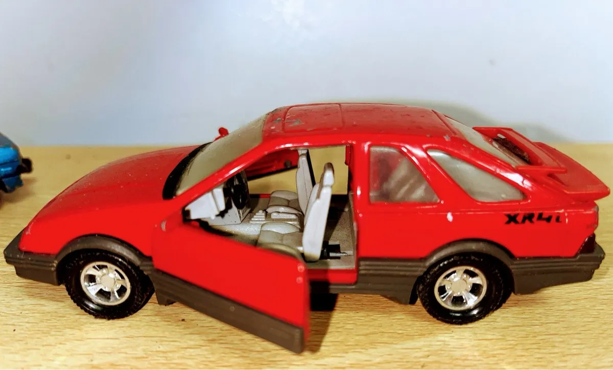 Two model cars Corgi and Matchbox - Image 2