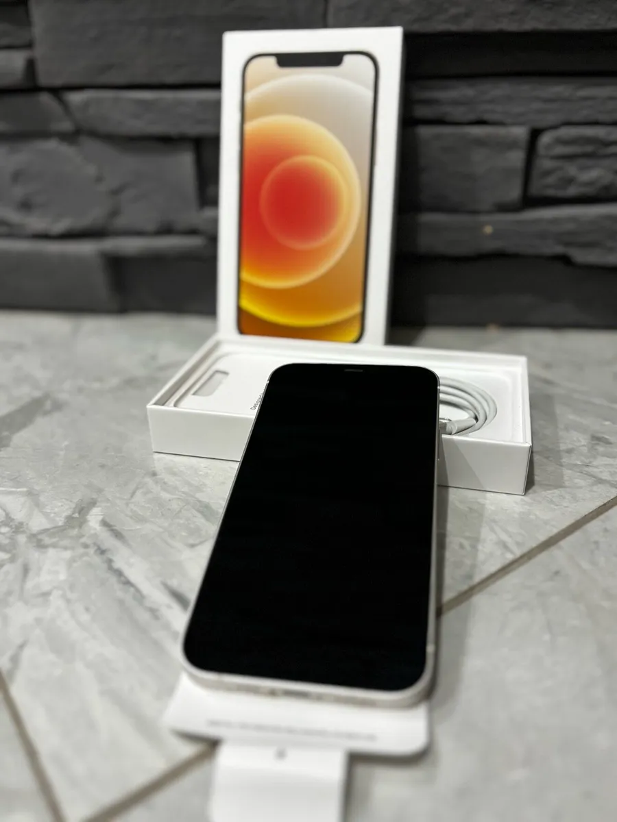 iPhone 12 - Image 4