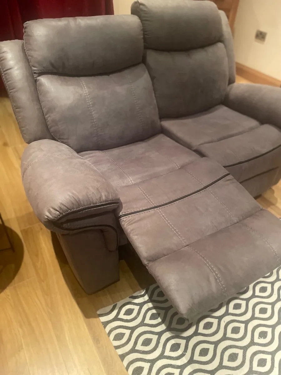 Super Set Of Recliner Sofas!!! - Image 4
