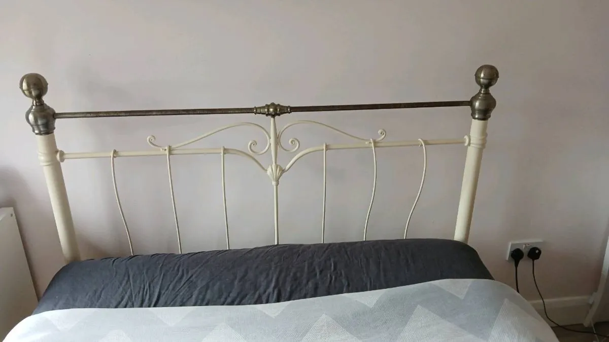 Metal Headboard - Image 2