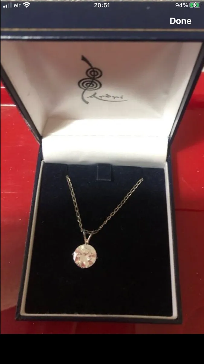 Ladies sliver necklace €20 - Image 3