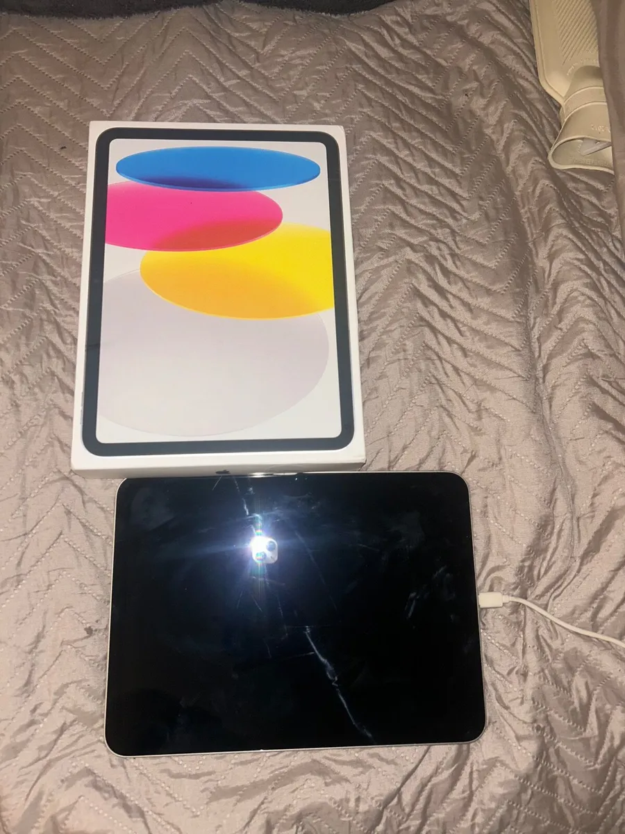 iPad 11 - Image 1
