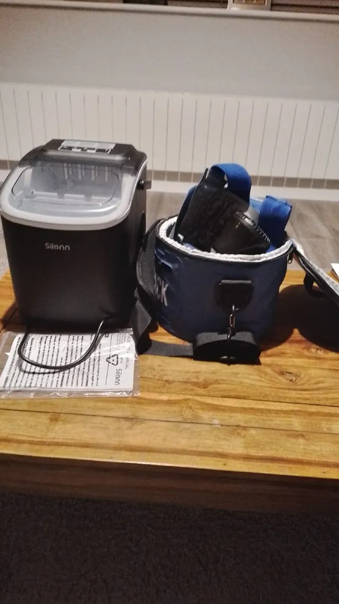 Knee Cold Therapy machine and ice maker