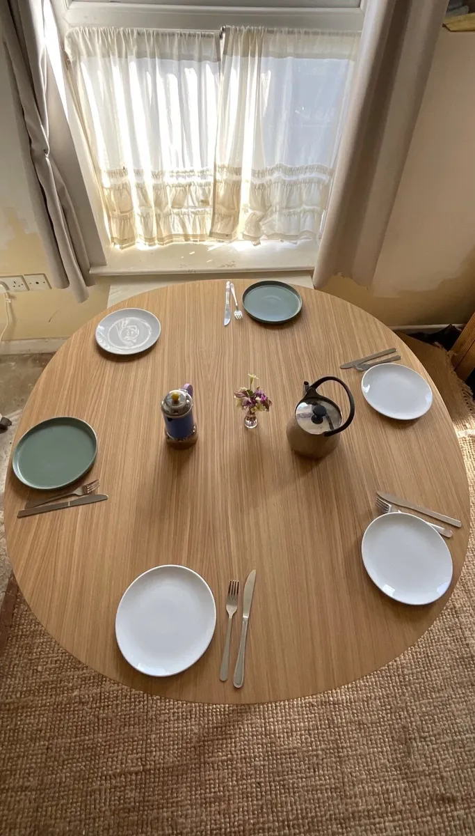 Maarten table, 120 cm, oval, matt oak Viccarbe - Image 3