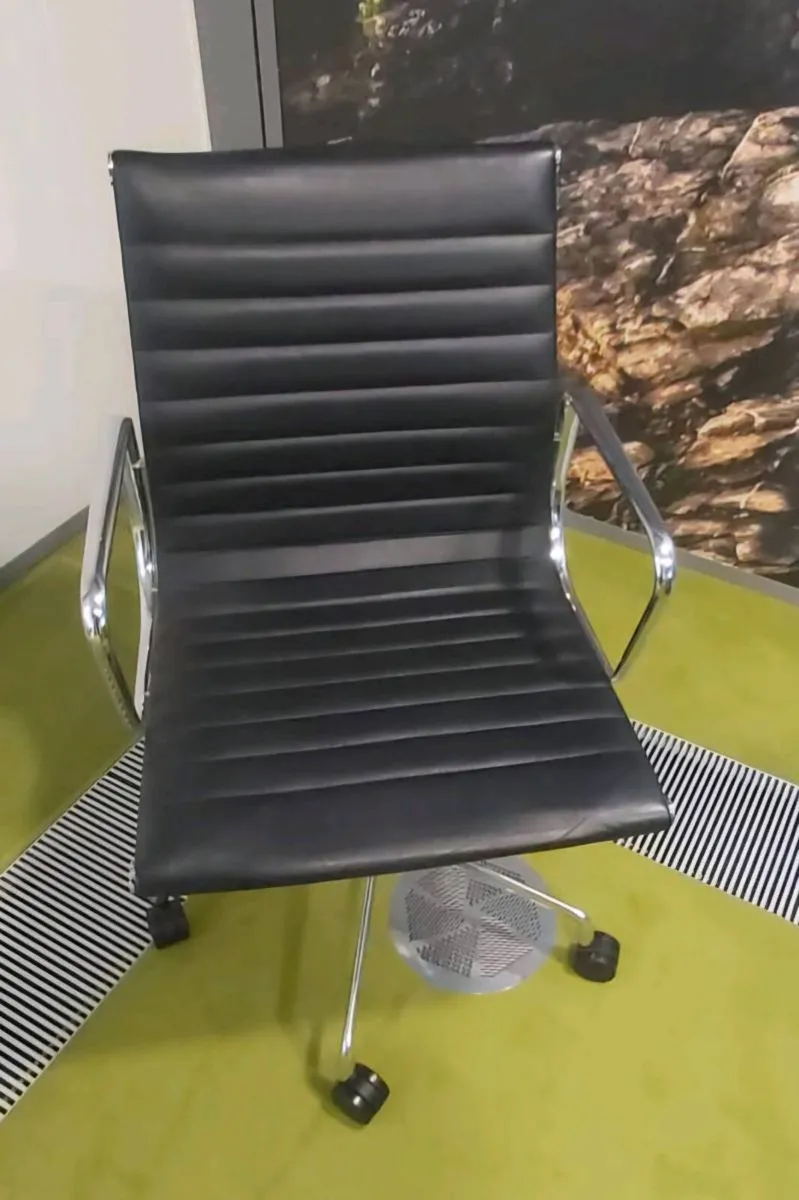 Executive Office Chairs, Leather-Chrome Like new - Image 3
